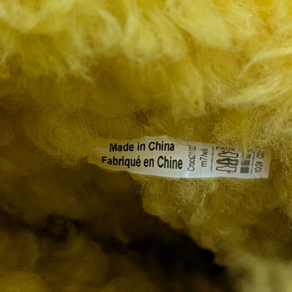 Crocs The Thing Fuzzy Clogs Sunflower Yellow M7 W9 211327 Sherpa Winter Dopamine - Picture 8 of 10